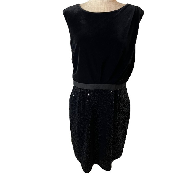 Size Medium Mango MNG Black Sequined Cocktail Dress Velvet  Formal LBD NWOT - Picture 1 of 13